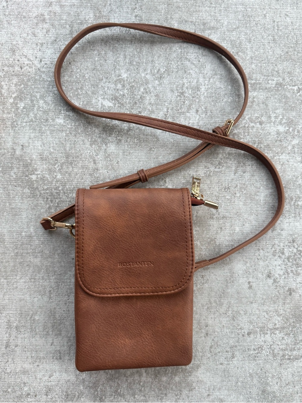 BOSTANTEN Vegan Leather Brown Crossbody Bag Purse Cell Phone Adjustable Strap